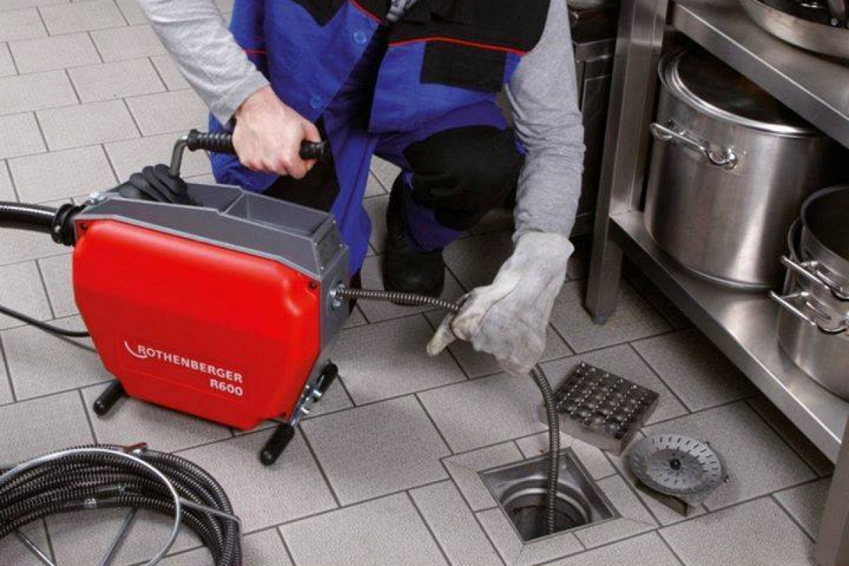 Tıkanıklık açma — Sarıyer’de robot ve makine destekli gider hattı